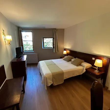 Santa Barbara De La Vall D'ordino 3*