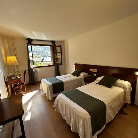 Santa Barbara De La Vall D'ordino Отель 3*
